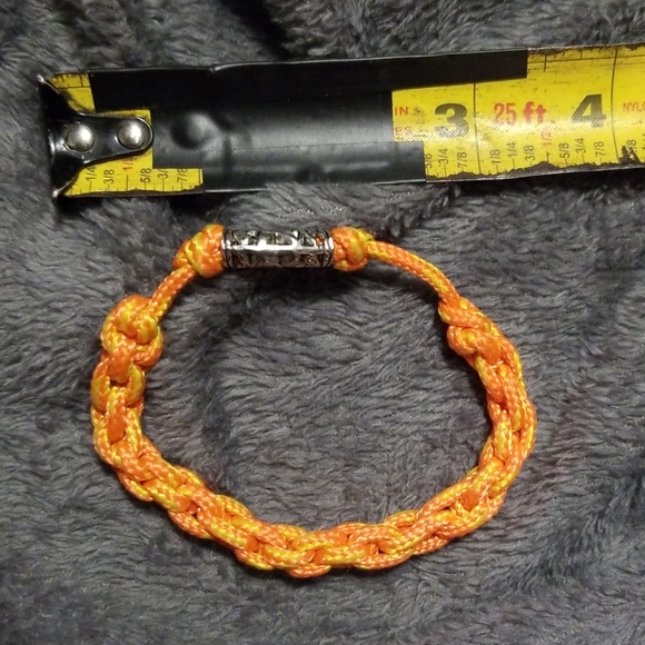 Paracord Bracelet - Picture 4 of 4